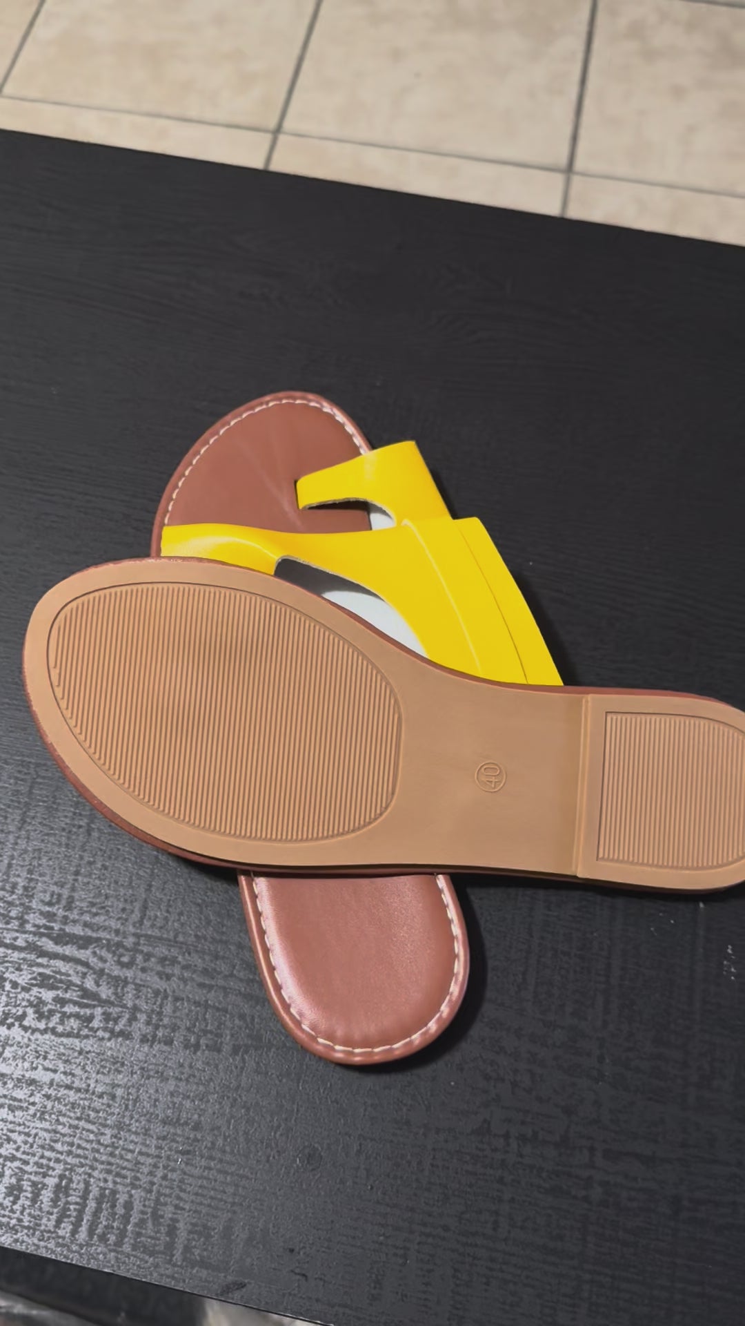 Women’s Yellow Slide Sandals – Adjustable Buckle Flat Sandals, Stylish Summer Slip-On Casual Shoes